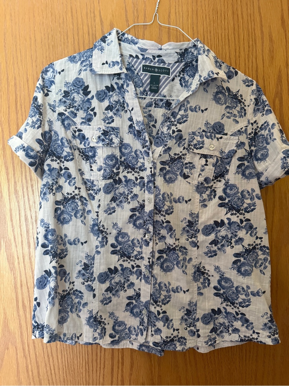 Karen Scott Women’s Blue & White Floral Short-Sleeve Button-Down Shirt